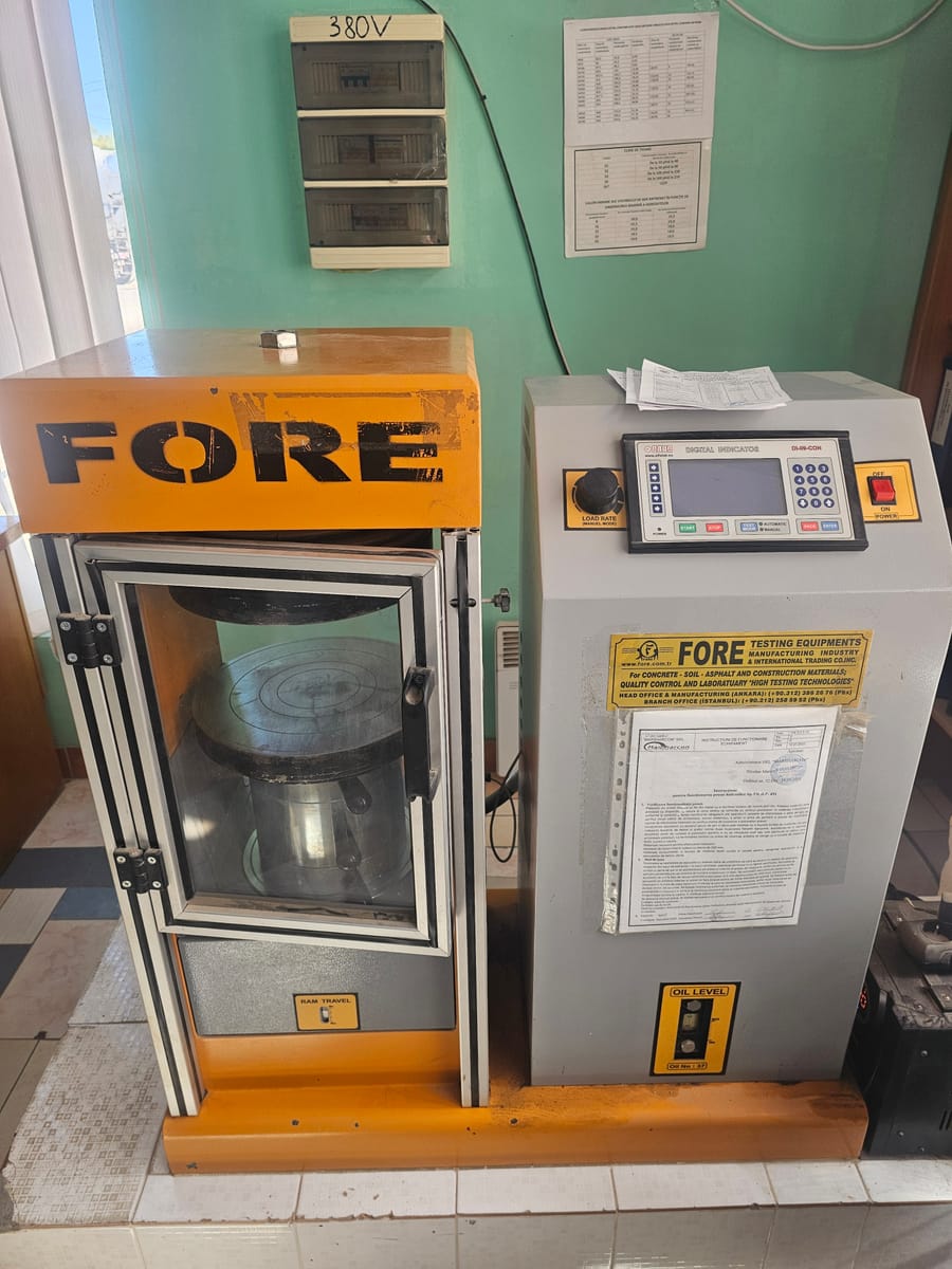 Presă de încercări FORE cu indicator digital